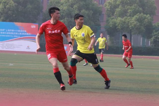 王哲林35+16上海胜同曦 贺希宁31分深圳胜北控