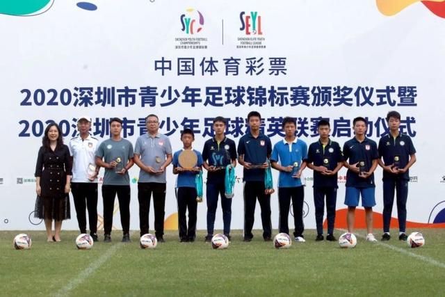 记者：李凯尔脚部仍有些肿胀 正常走路无大碍